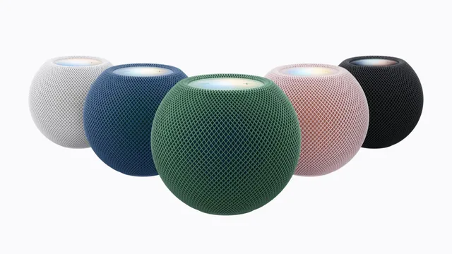 Les cinq coloris du HomePod mini 2 d'Apple : blanc, bleu, vert, rose et minuit